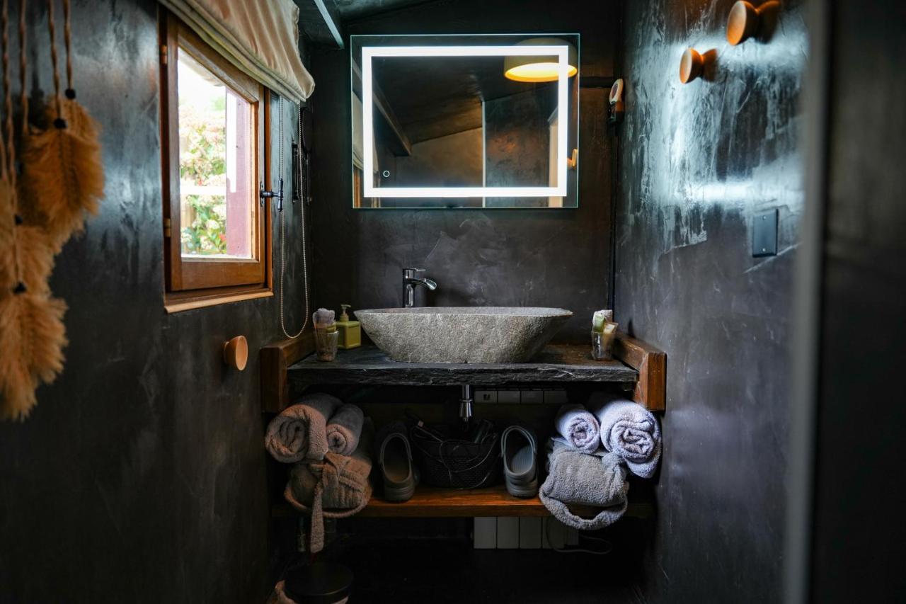 Kaebane 85, Lodge Avec Spa Au Bord De L'Eau Prouilly Екстер'єр фото