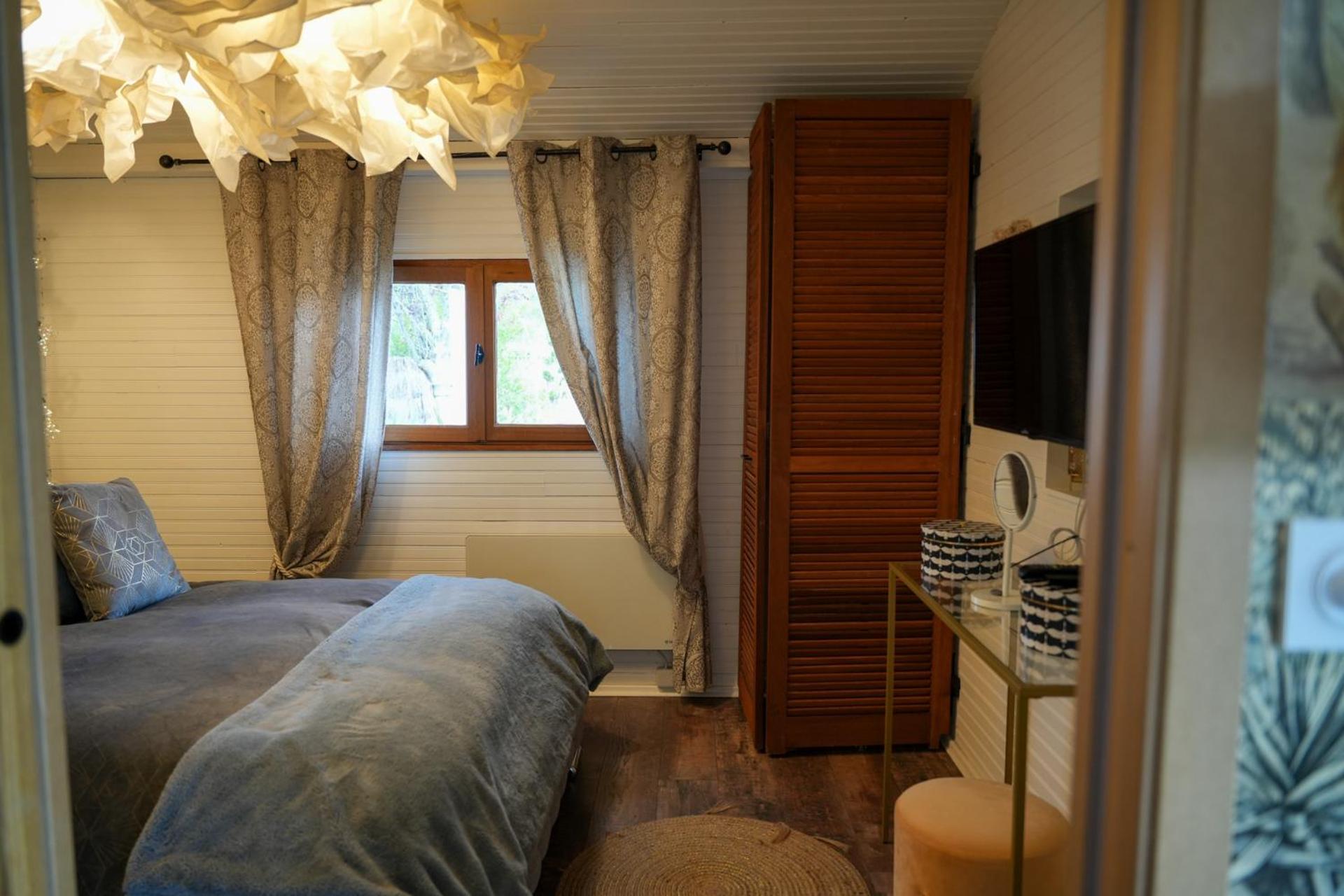 Kaebane 85, Lodge Avec Spa Au Bord De L'Eau Prouilly Екстер'єр фото